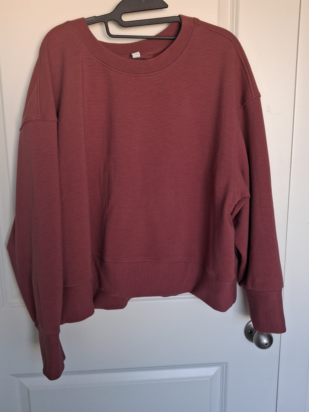 Z by Zella Oversized Boxy Ribbed Crewneck Sweater in Mauve Rose